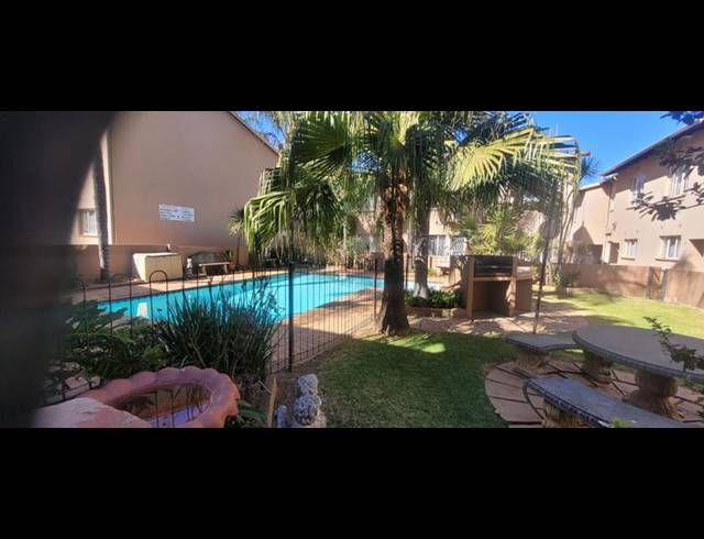 1 BEDROOM TOWNHOUSE FOR SALE IN VERWOERDPARK